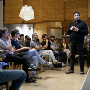 Imagen de la noticia La OAP de Navarra finaliza su andadura con una jornada liderada por el experto en IA, Xavier Mitjana