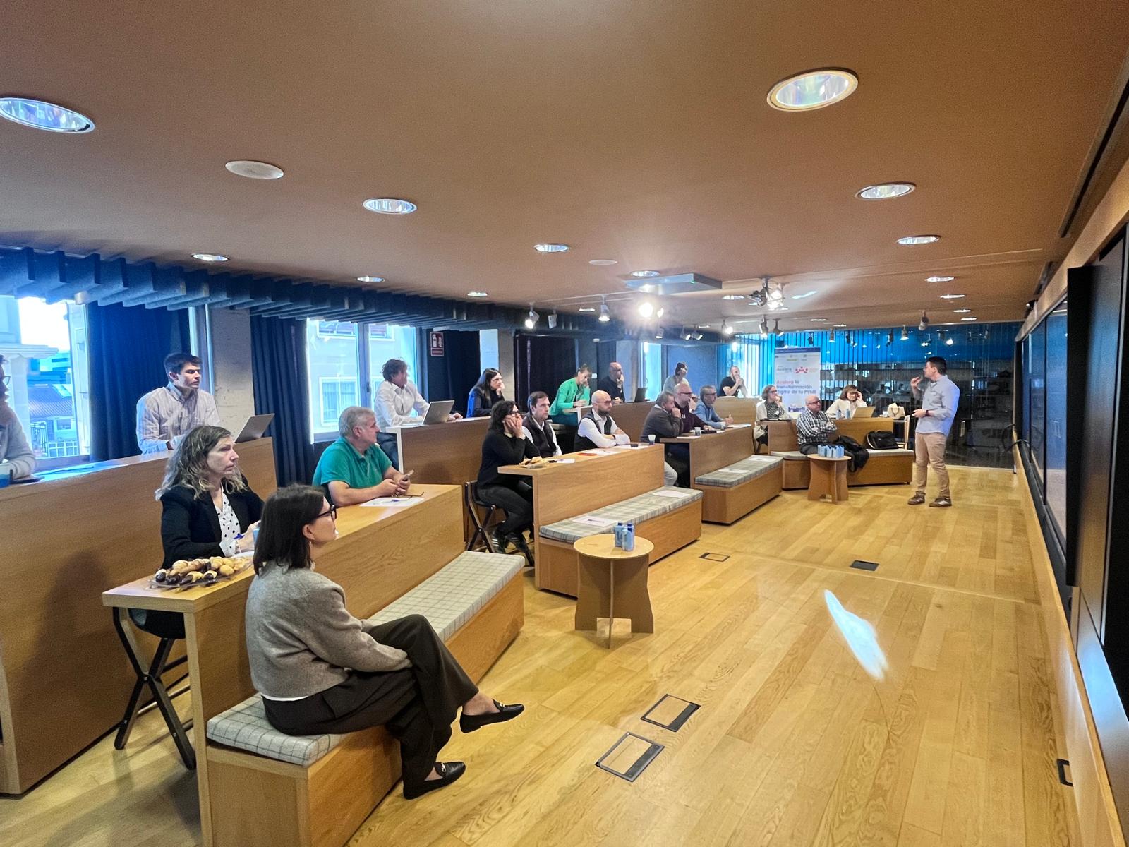 Imagen de la noticia El Club de Compradores analiza la oportunidad del Servicio de Respuesta Activa de la Demanda (SRAD) y explora una participación agrupada de empresas