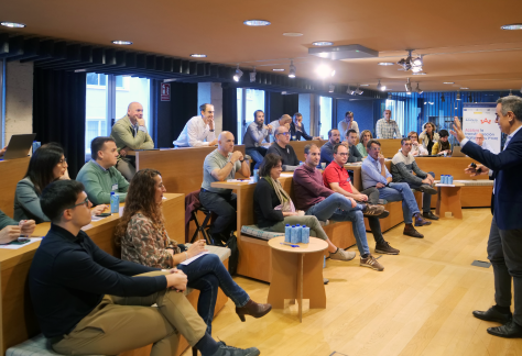 Imagen de la noticia La Mesa de Gestión de TICs analiza cómo gobernar la inteligencia artificial para avanzar con control